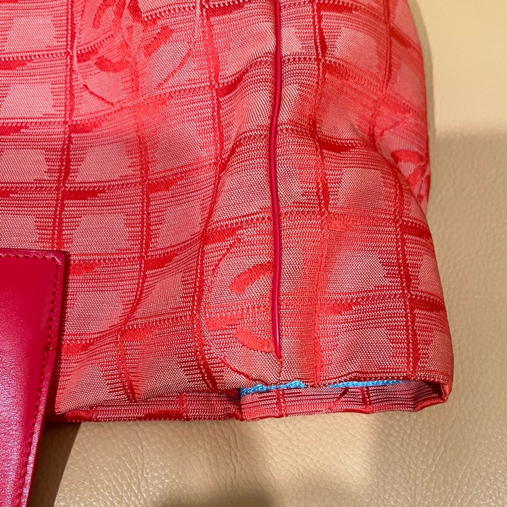 CHANEL Travel Line Tote Bag Nylon Red CC - Picture 14 of 16